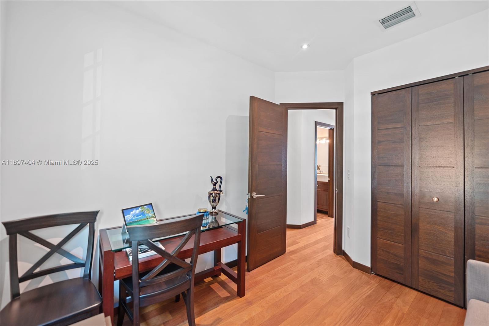 GABLES COURT TOWNHOMES CO - Residential