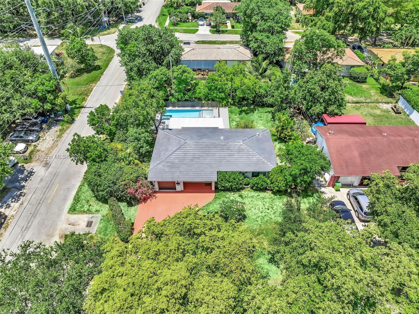 GLENDALE MANOR - Residential