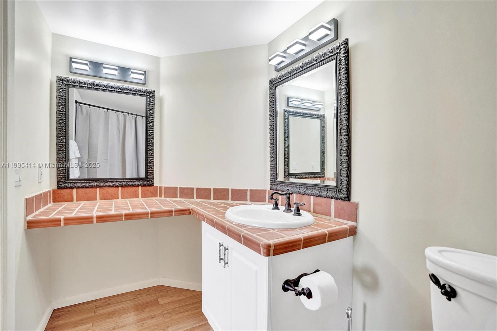 THE YACHT CLUB AT AVENTUR - Residential