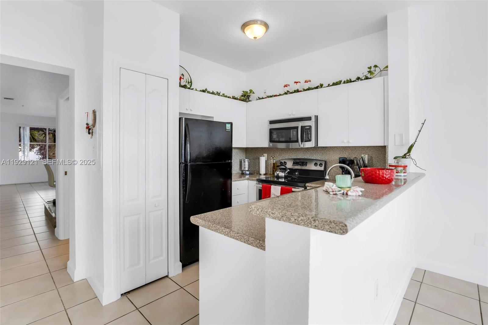 SHOMA HOMES AT COUNTRY CL - Residential