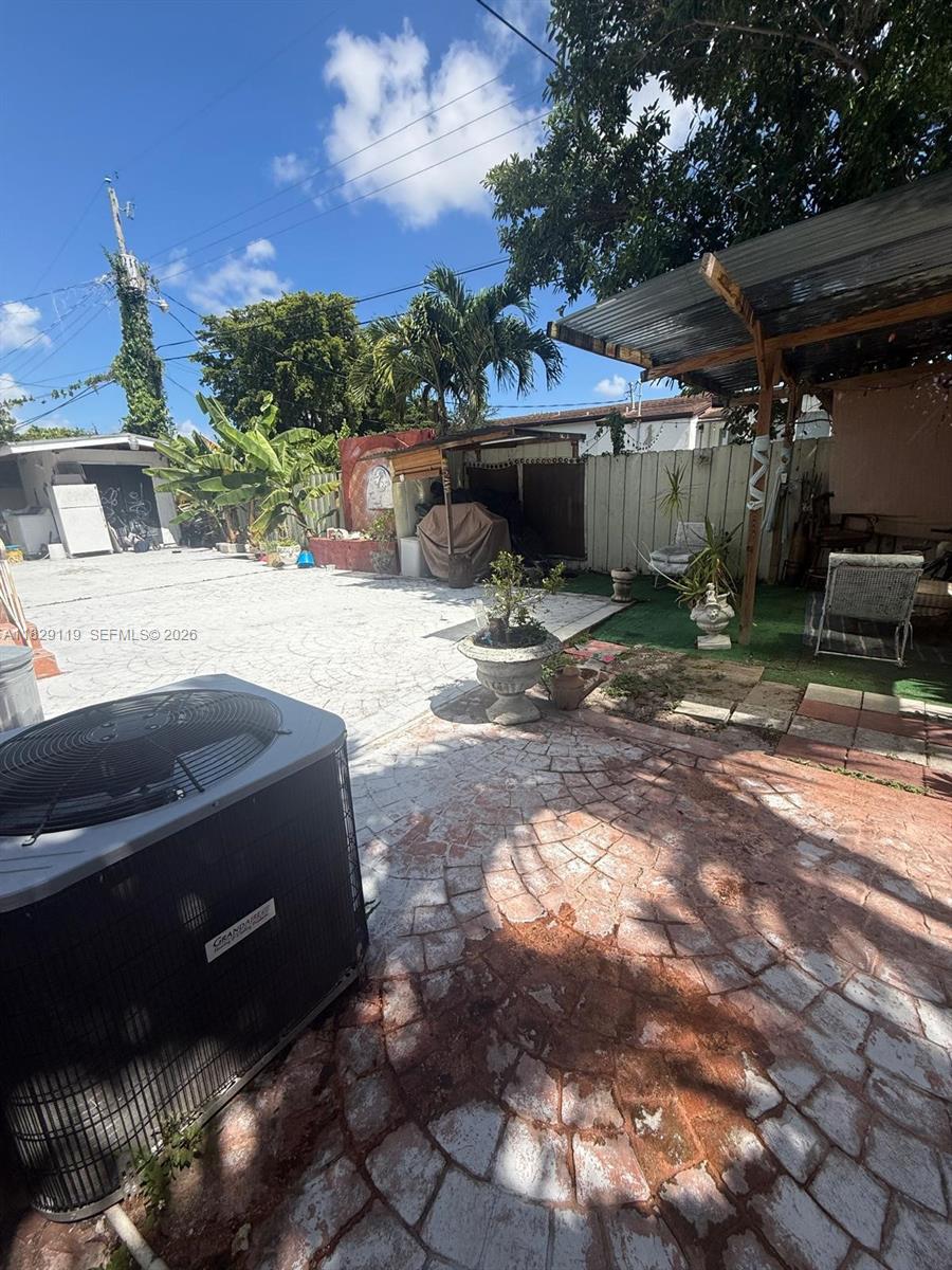 MIRACLE MANOR 3RD ADDN - Residential