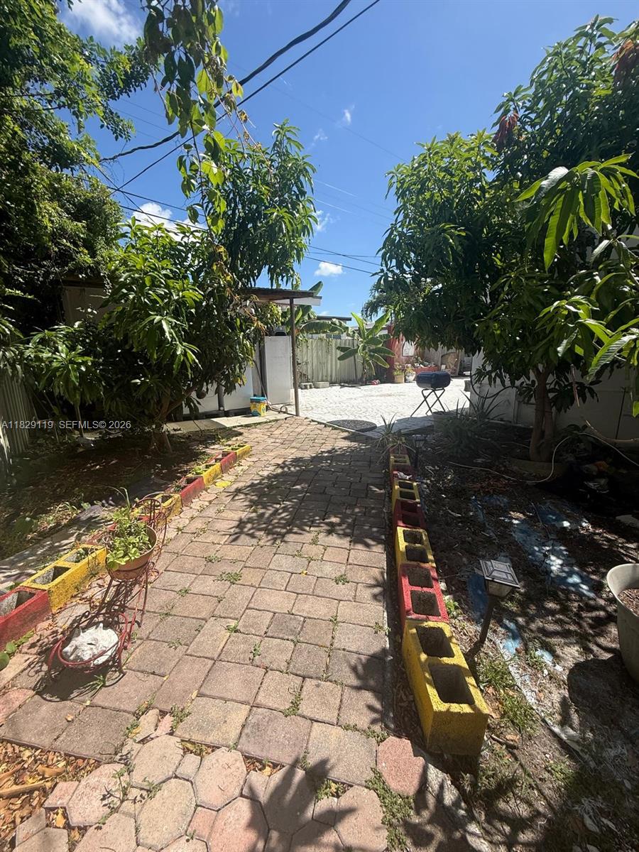 MIRACLE MANOR 3RD ADDN - Residential