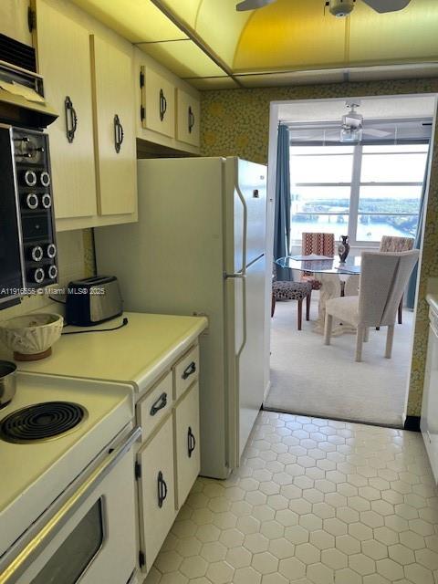 WINSTON TOWERS 500 CONDO - Residential