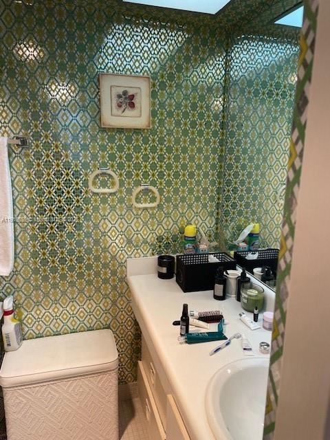 WINSTON TOWERS 500 CONDO - Residential