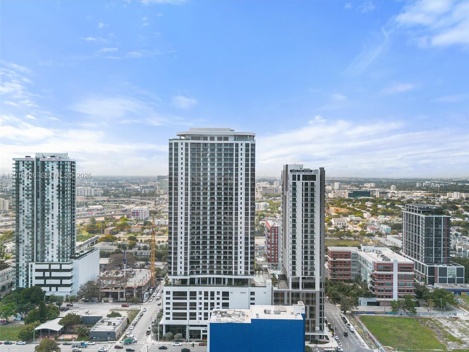 CANVAS CONDO - Residential