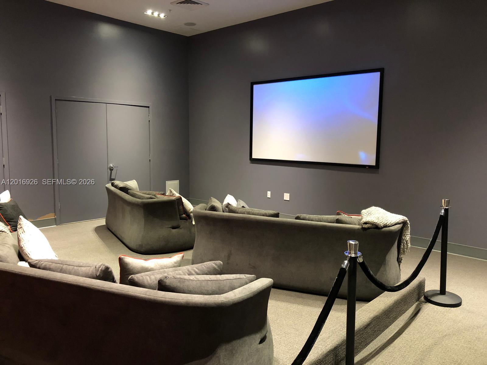 CANVAS CONDO - Residential