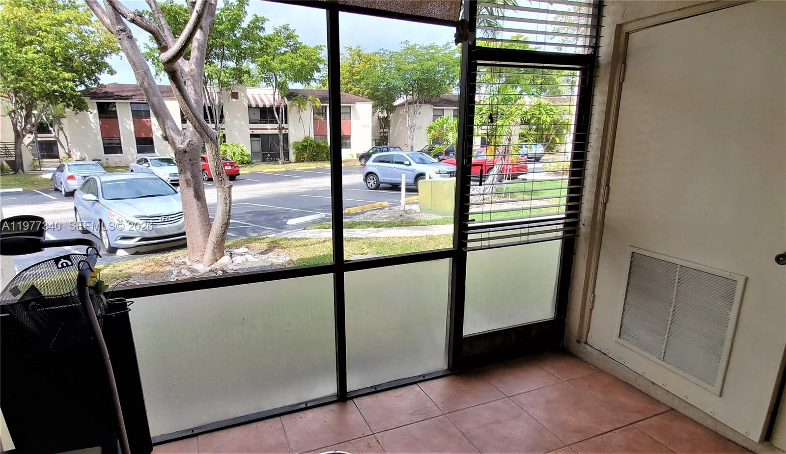 QUATRAINE CONDO I PH I - Residential