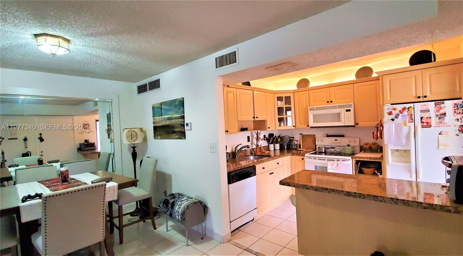 QUATRAINE CONDO I PH I - Residential