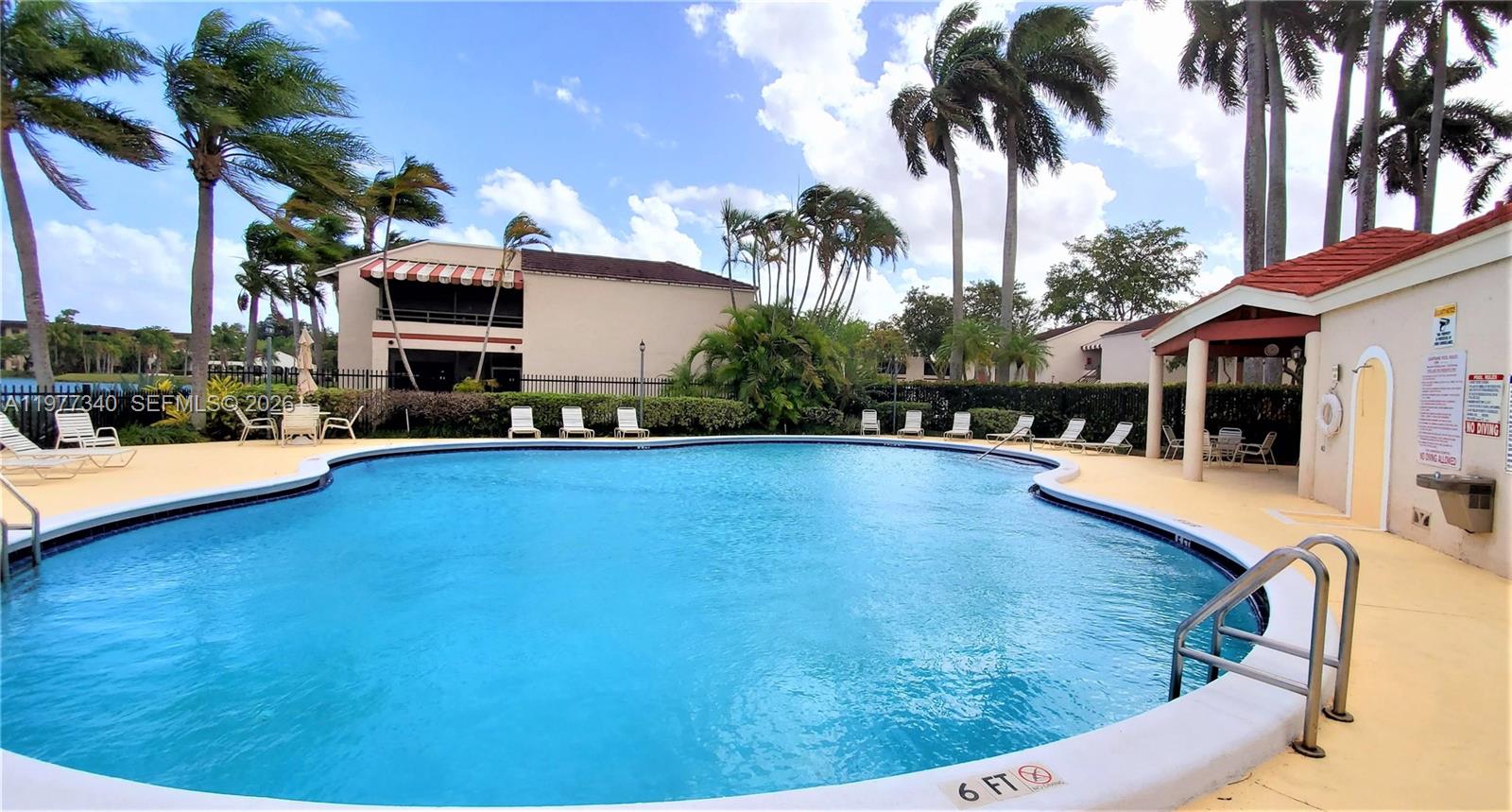 QUATRAINE CONDO I PH I - Residential