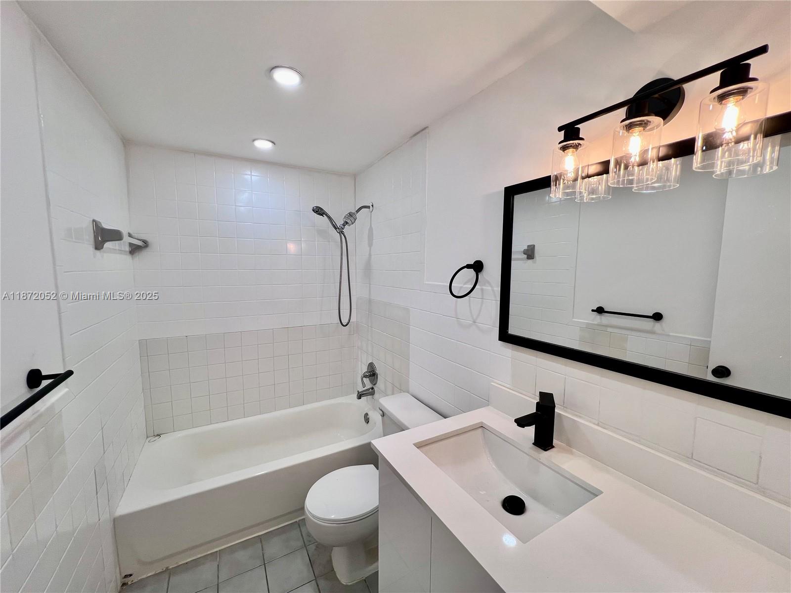 OAK TREE GARDEN CONDO - Residential Lease