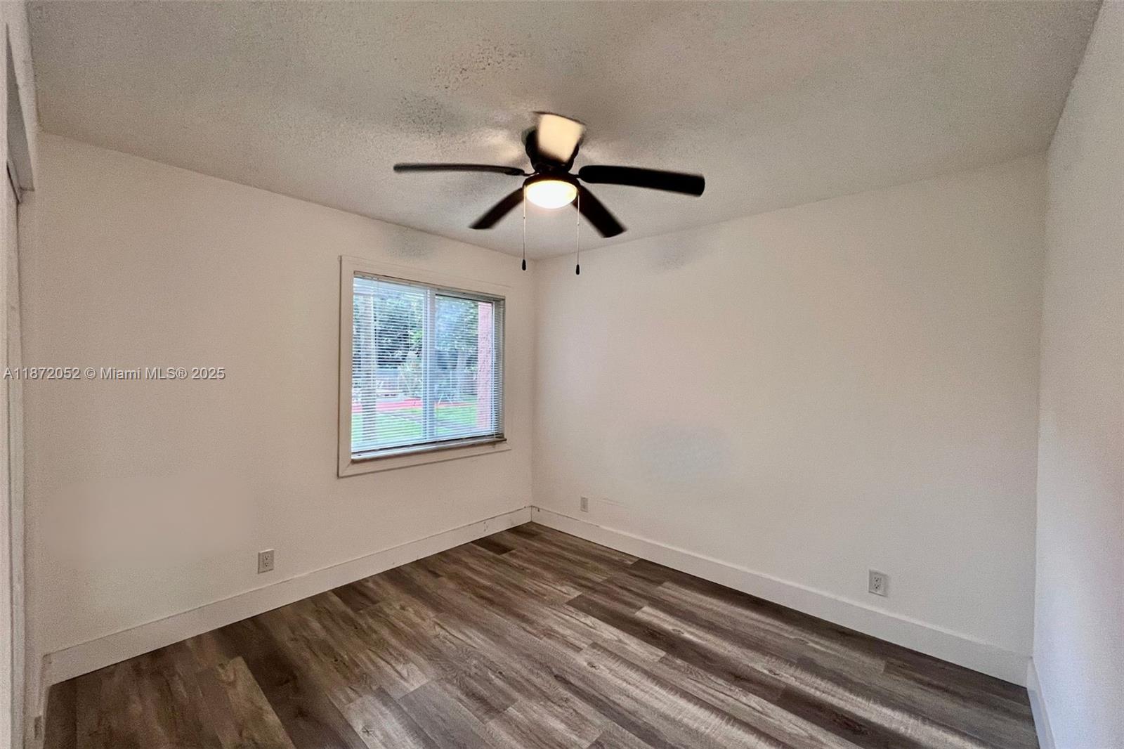 OAK TREE GARDEN CONDO - Residential Lease