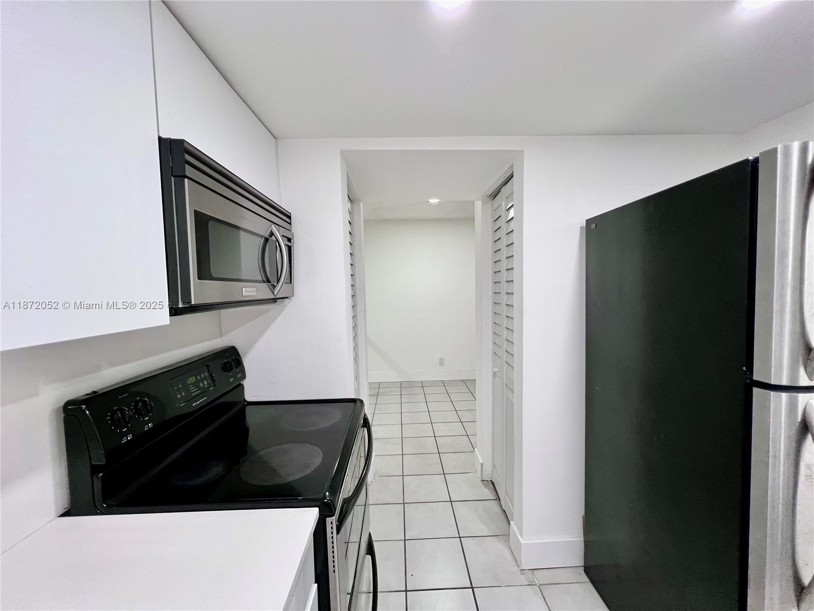 OAK TREE GARDEN CONDO - Residential Lease