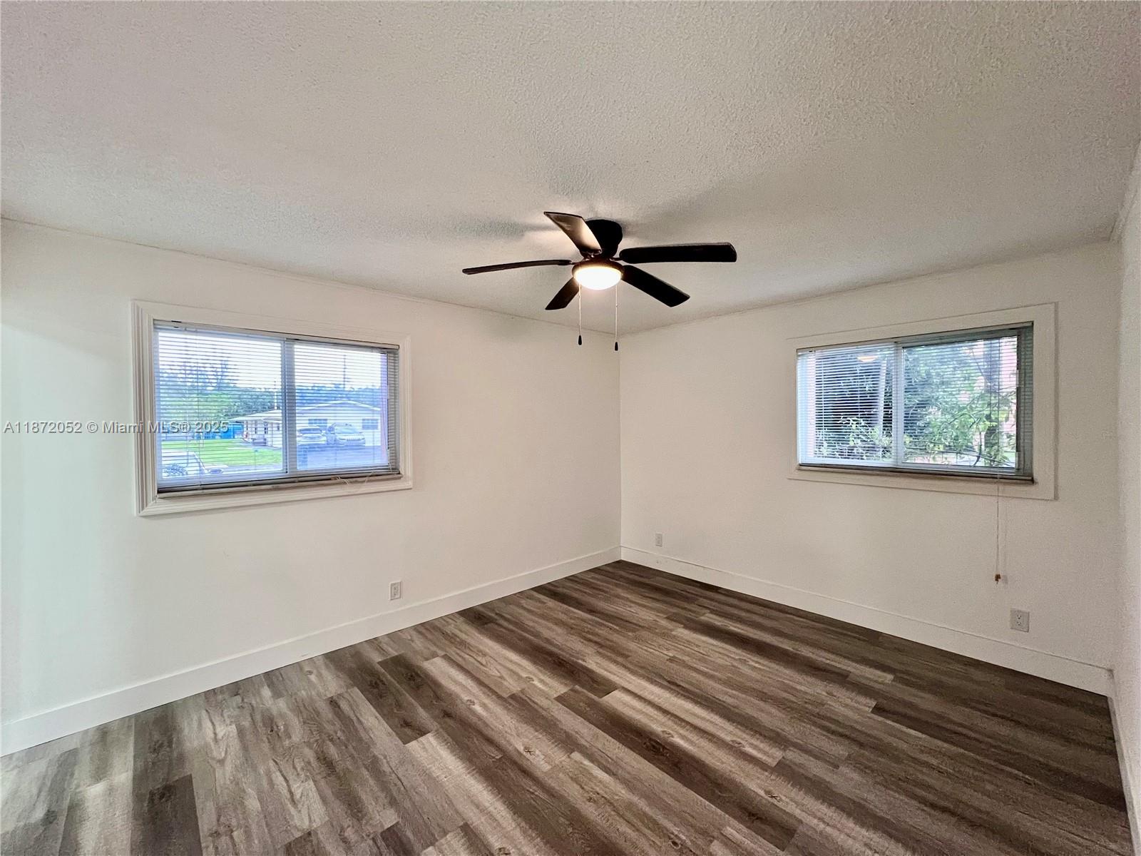 OAK TREE GARDEN CONDO - Residential Lease