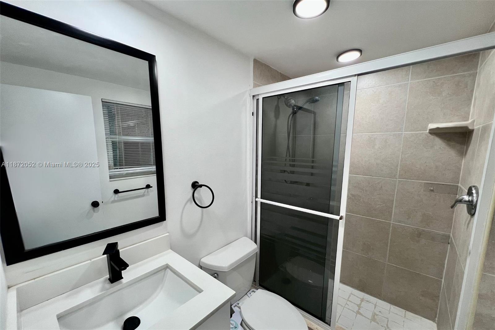 OAK TREE GARDEN CONDO - Residential Lease