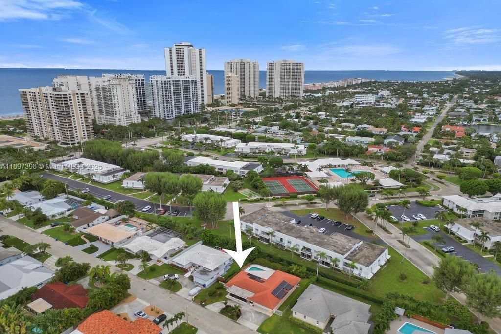 Photo of 1221 Singer Dr, Singer Island, FL 33404 (MLS # A11897398)