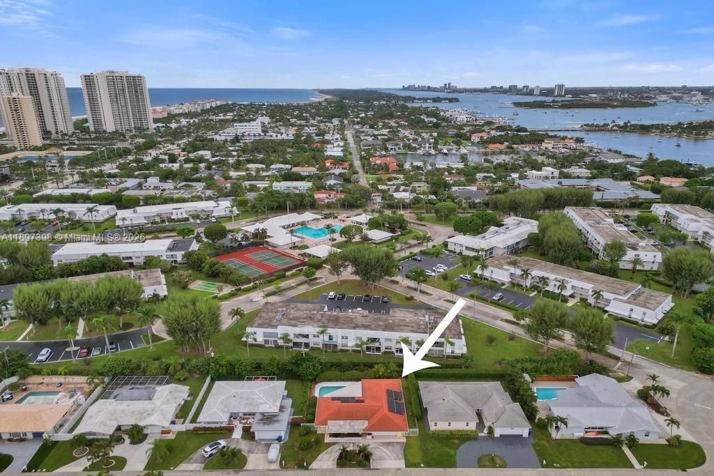 Photo of 1221 Singer Dr, Singer Island, FL 33404 (MLS # A11897398)