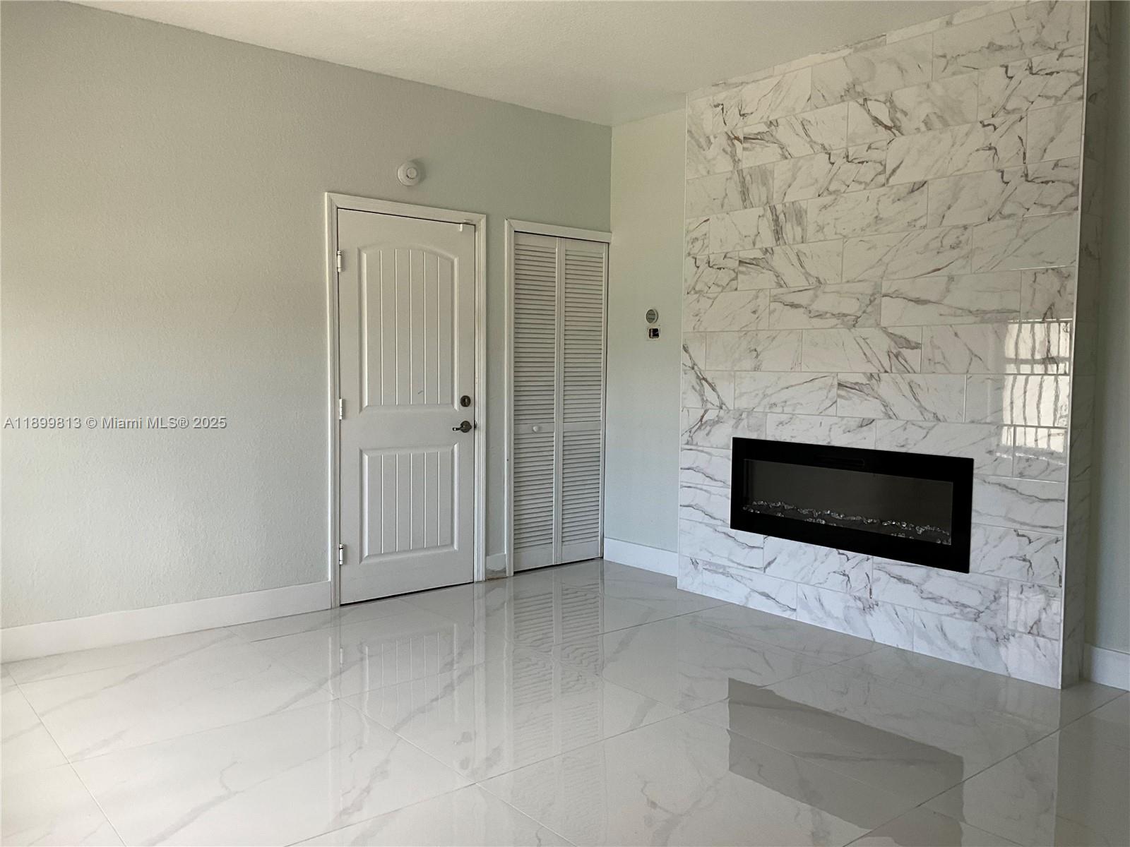 VILLA LAS ROSAS - Residential Lease