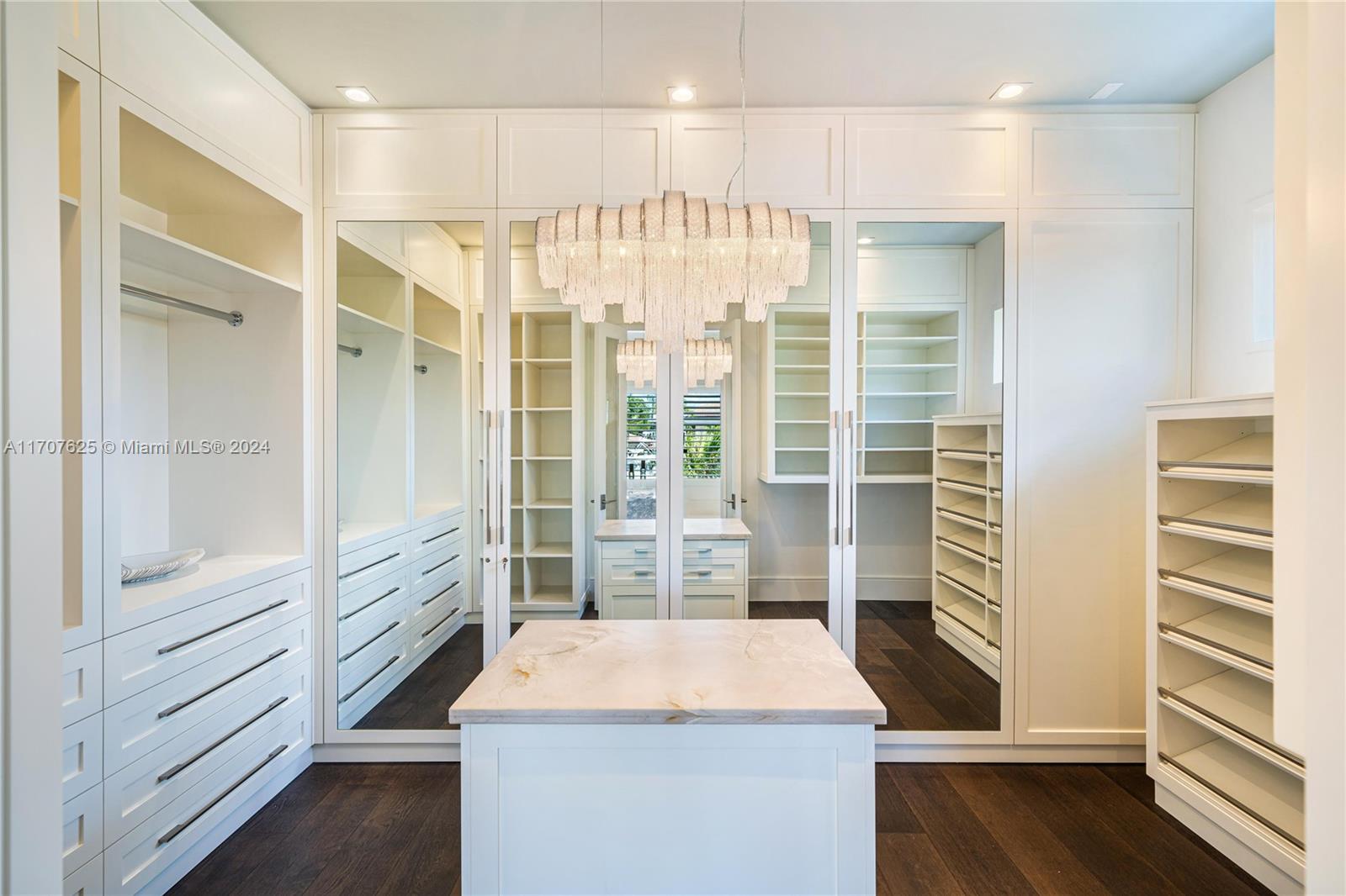 SANCTUARY - Residential