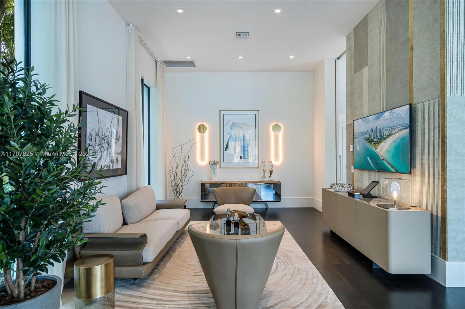 SANCTUARY - Residential