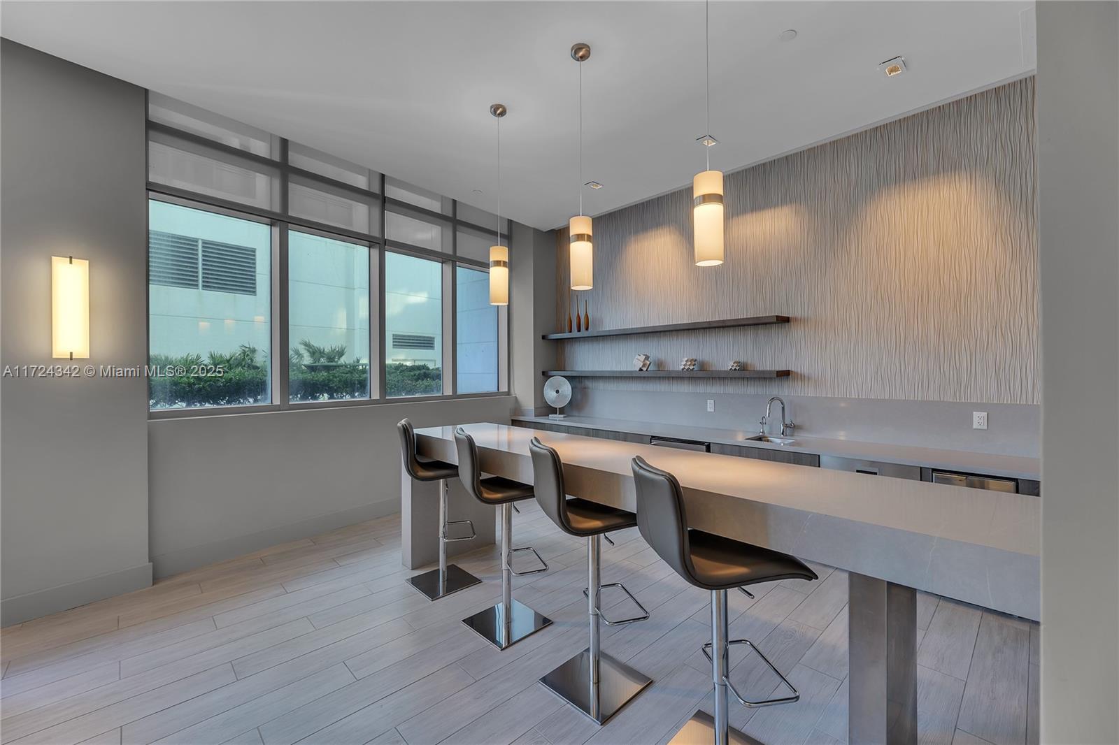 DIPLOMAT OCEANFRONT RESID - Residential