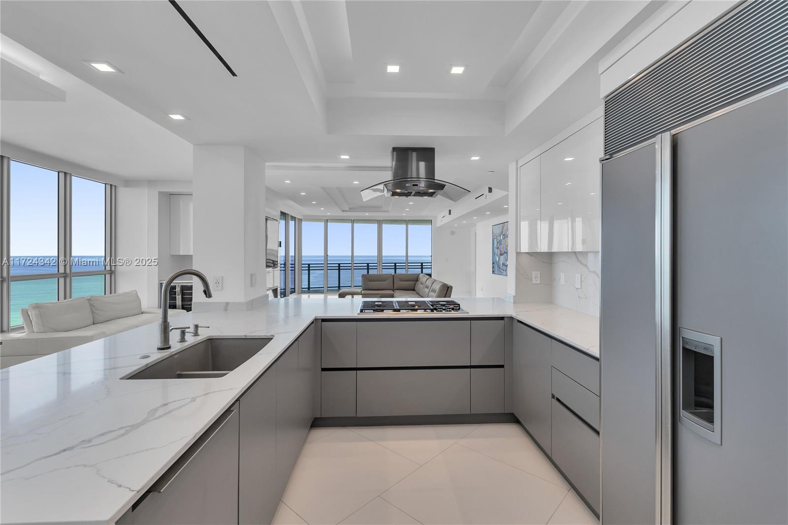 DIPLOMAT OCEANFRONT RESID - Residential