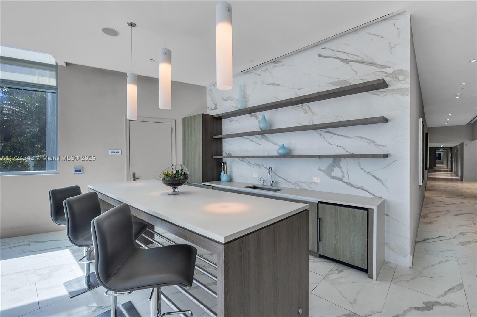 DIPLOMAT OCEANFRONT RESID - Residential