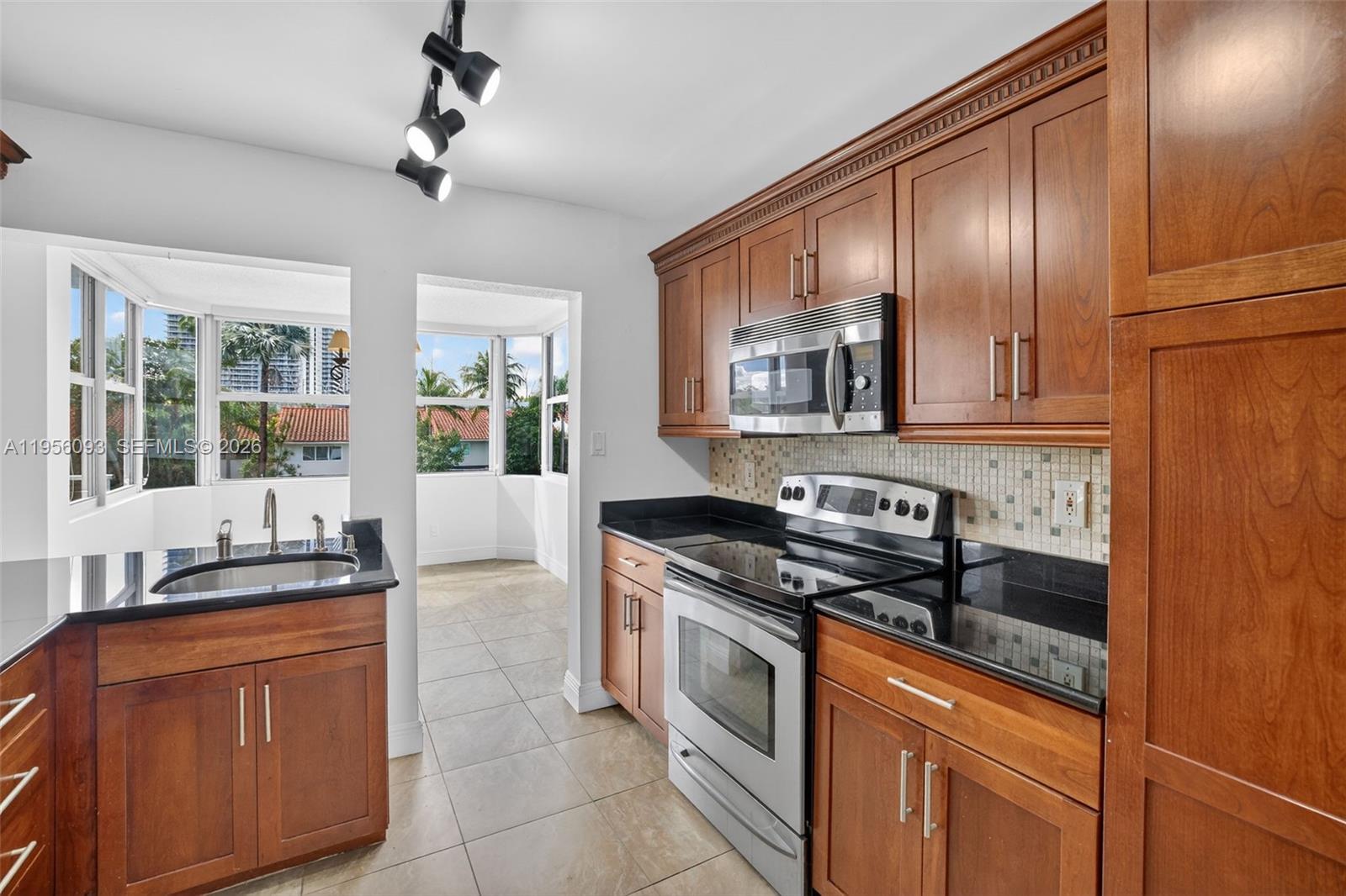 REEF WEST CONDO - Residential Lease