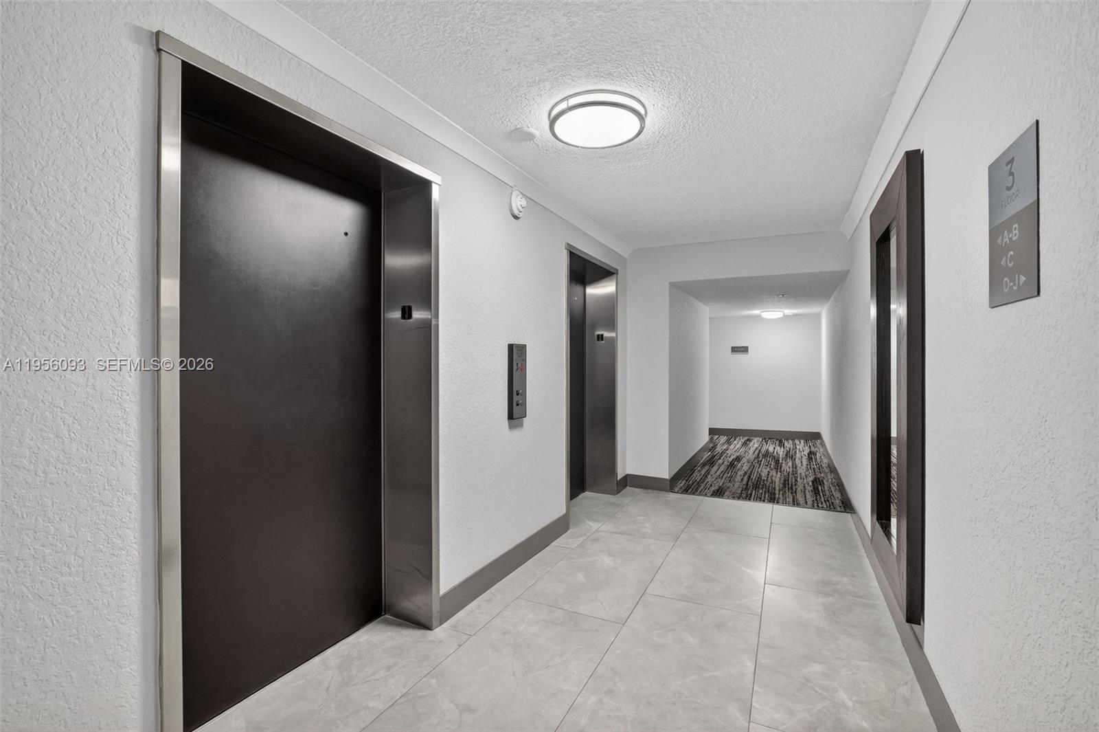 REEF WEST CONDO - Residential Lease