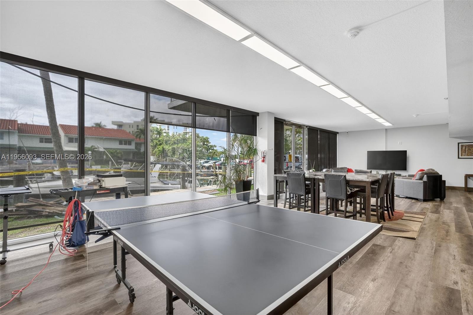 REEF WEST CONDO - Residential Lease