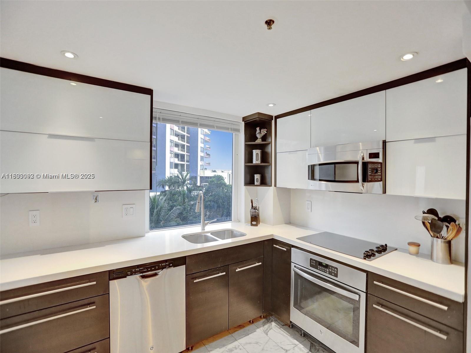 IMPERIAL AT BRICKELL COND - Residential