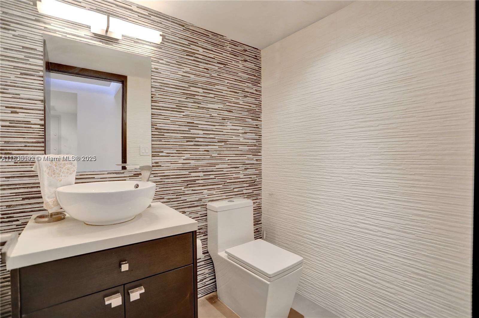 IMPERIAL AT BRICKELL COND - Residential