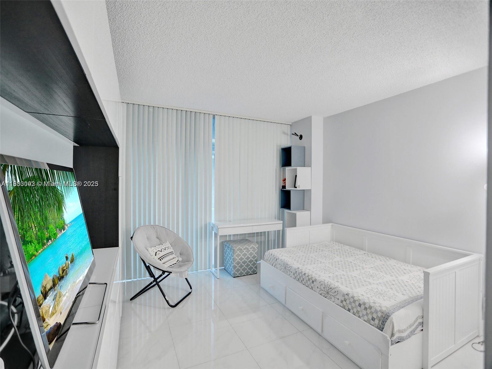 IMPERIAL AT BRICKELL COND - Residential