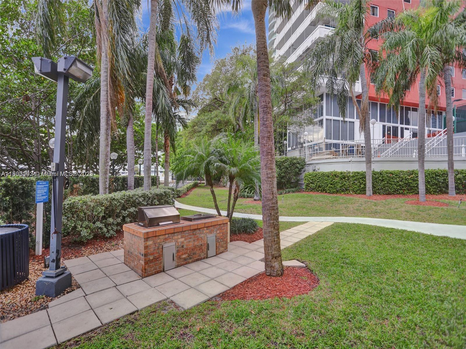 IMPERIAL AT BRICKELL COND - Residential