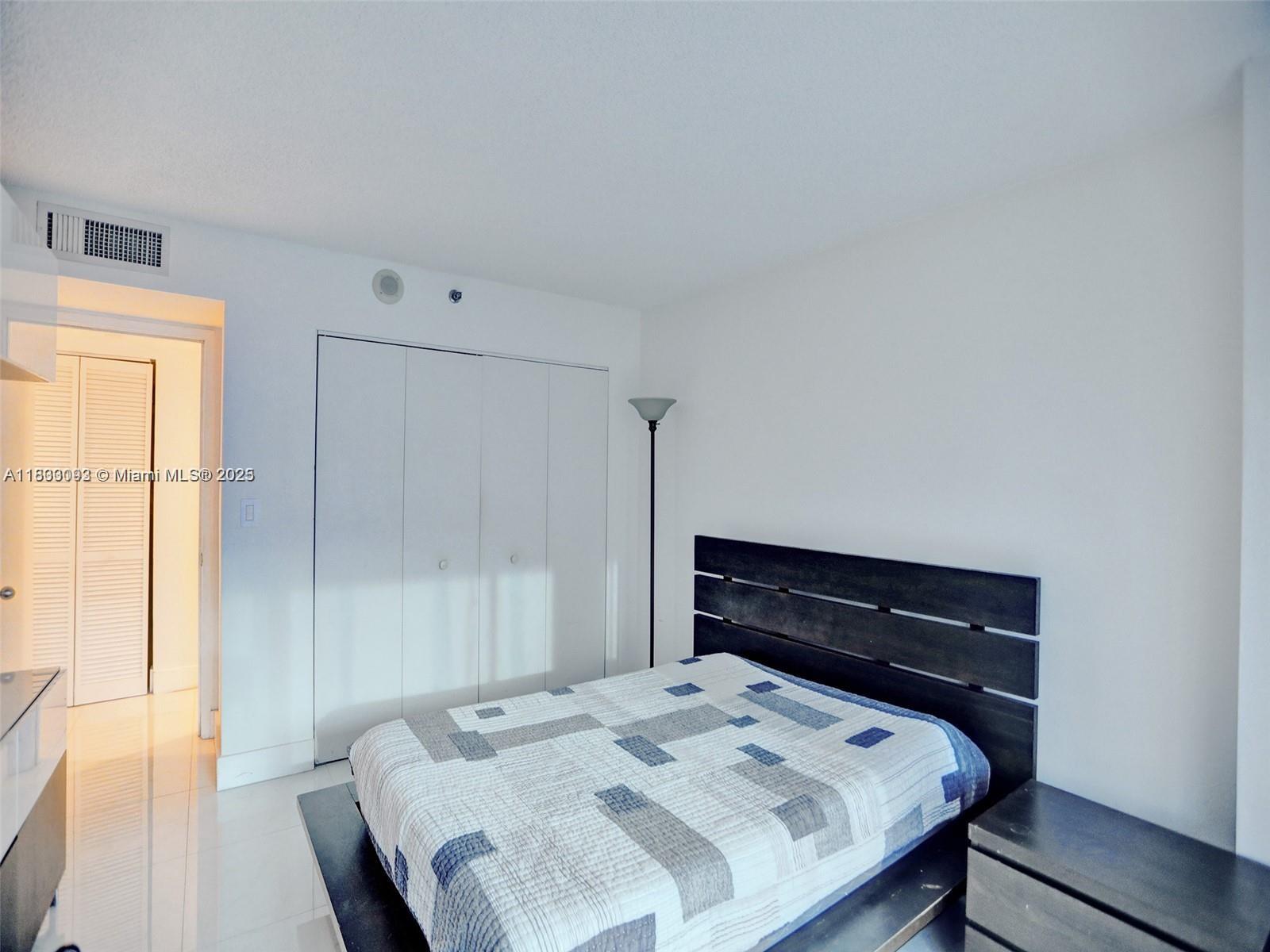 IMPERIAL AT BRICKELL COND - Residential