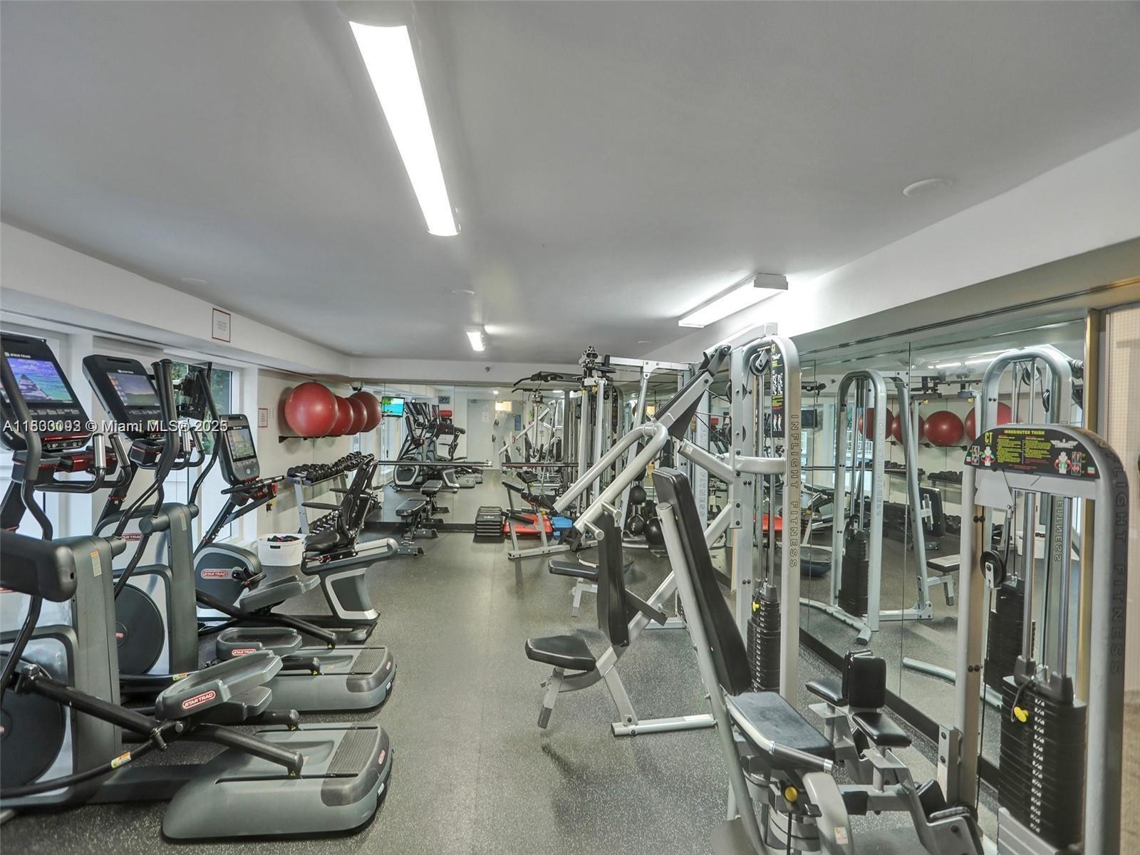 IMPERIAL AT BRICKELL COND - Residential