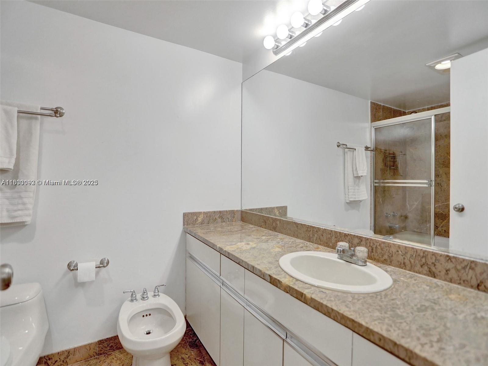 IMPERIAL AT BRICKELL COND - Residential