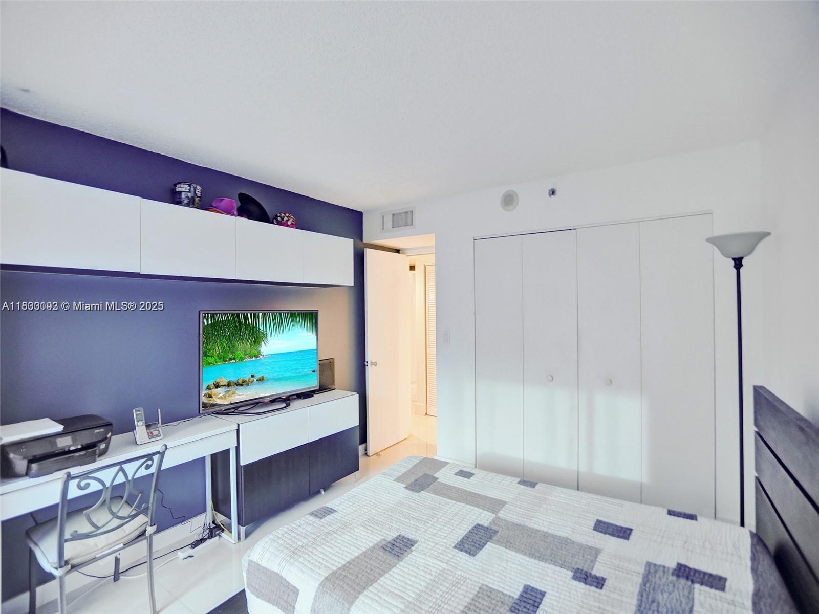 IMPERIAL AT BRICKELL COND - Residential