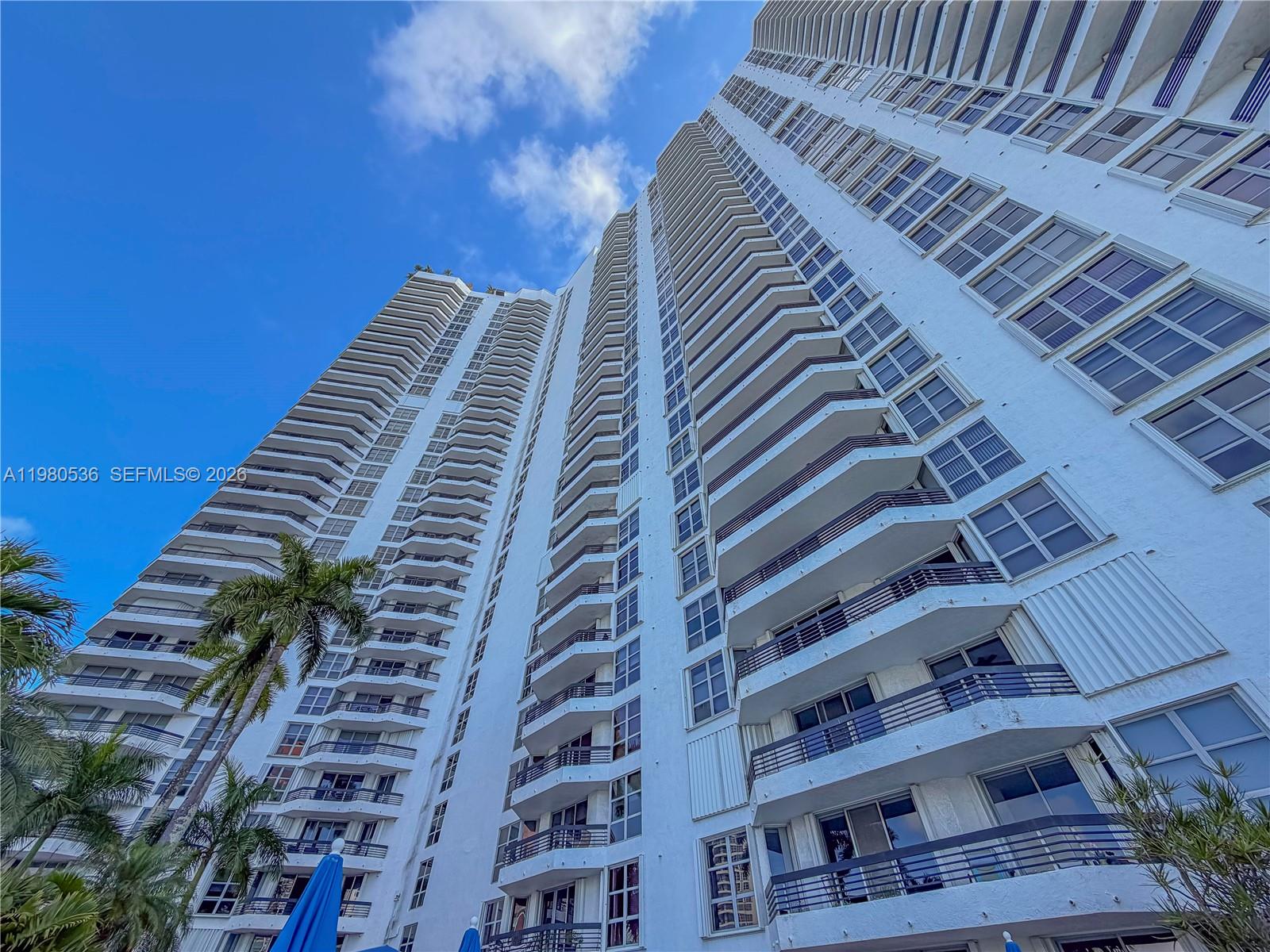 MYSTIC POINTE TOWER 500 C - Residential