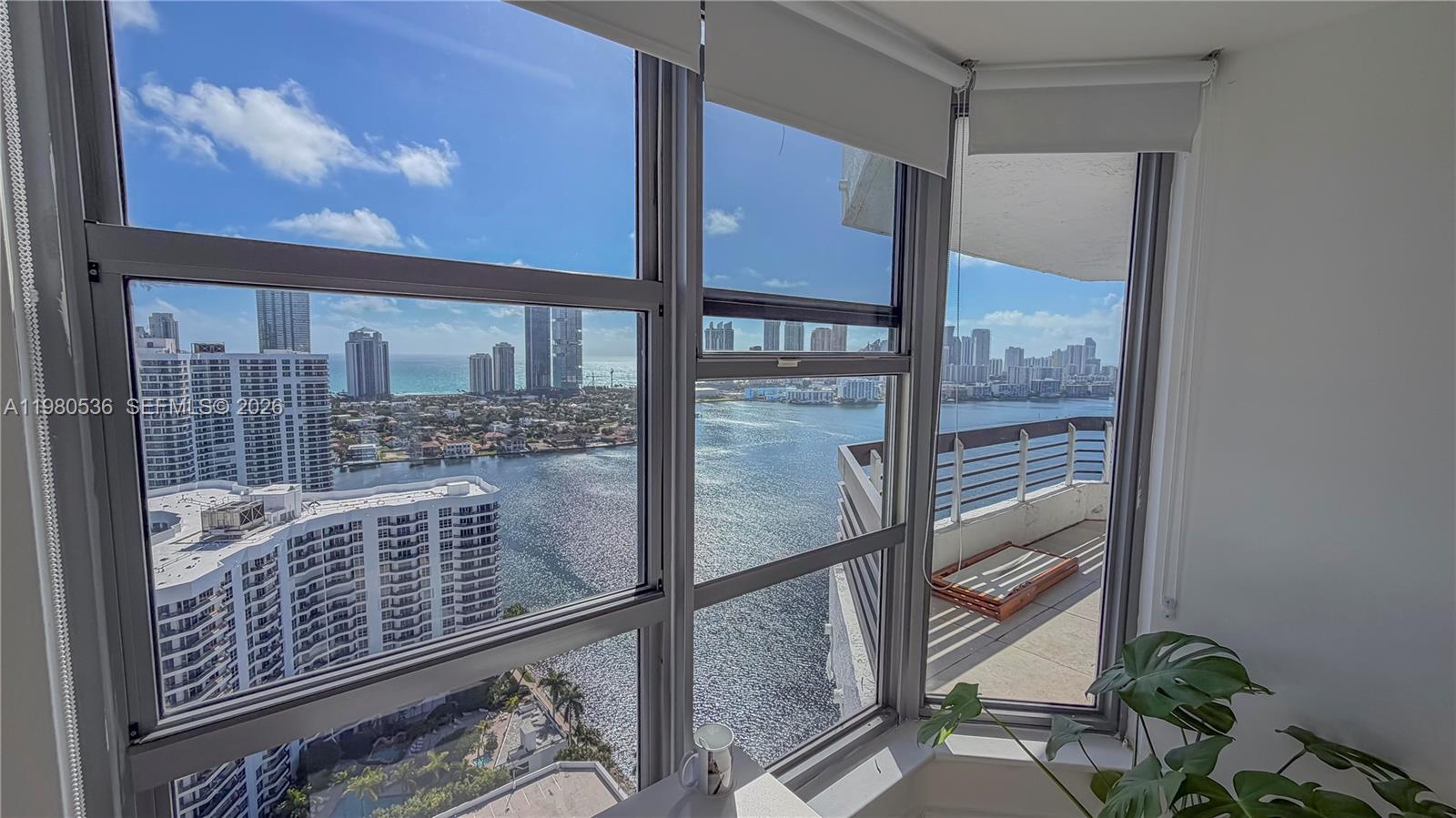 MYSTIC POINTE TOWER 500 C - Residential