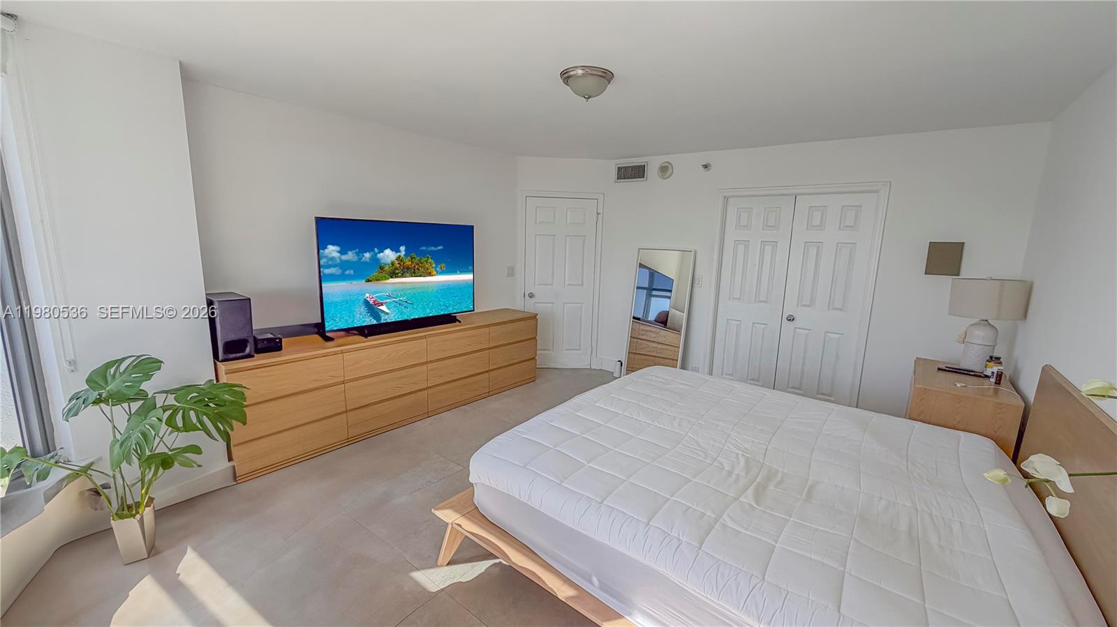 MYSTIC POINTE TOWER 500 C - Residential