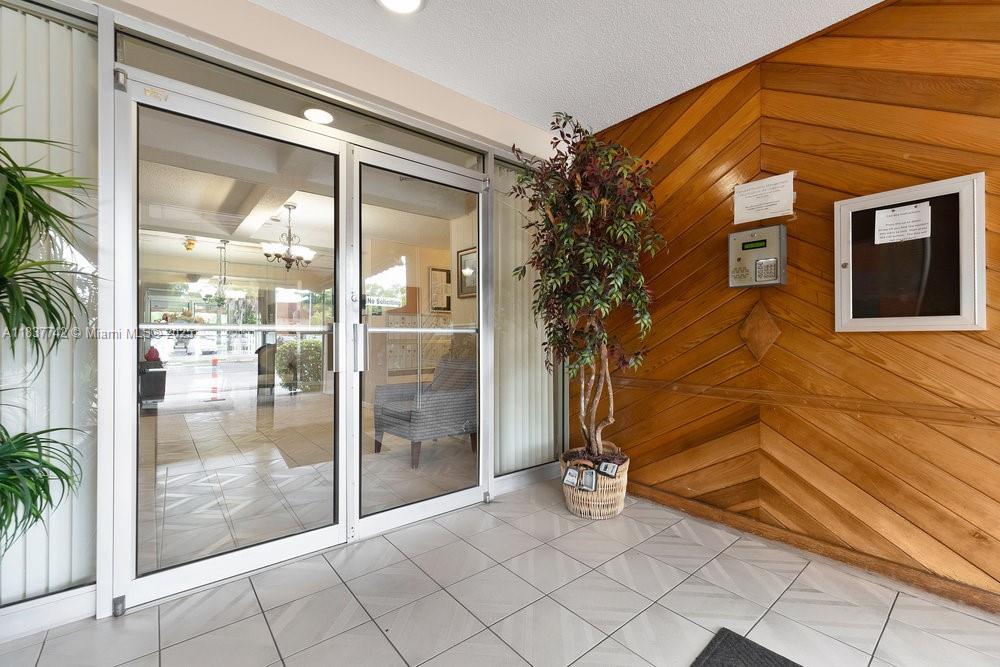 8280 SW 24th St 7105, North Lauderdale, FL, 33068/$115,000 1 8280 SW 24th St 7105