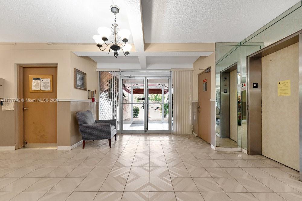 8280 SW 24th St 7105, North Lauderdale, FL, 33068/$115,000 2 8280 SW 24th St 7105