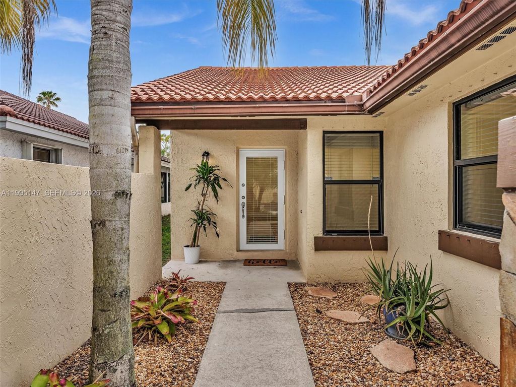 Photo of 2158 Baton Rouge, Weston, FL 33326 (MLS # A11995147)
