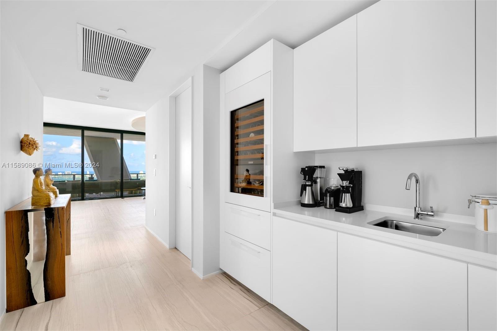 ONE THOUSAND MUSEUM CONDO - Residential