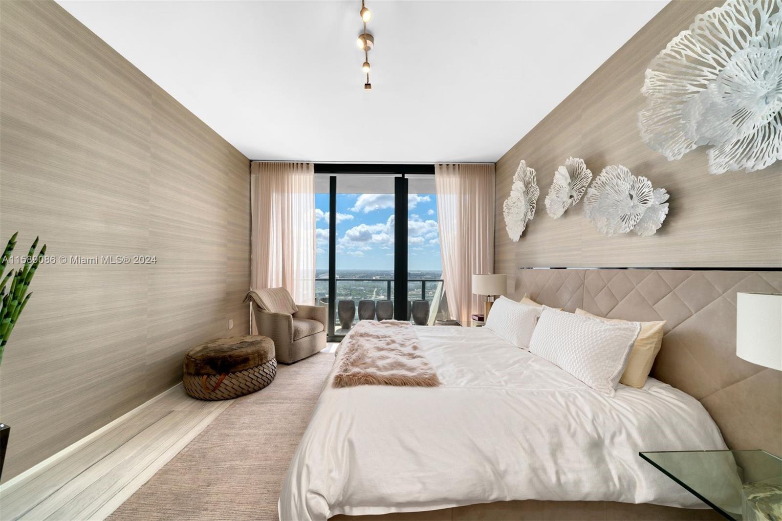 ONE THOUSAND MUSEUM CONDO - Residential