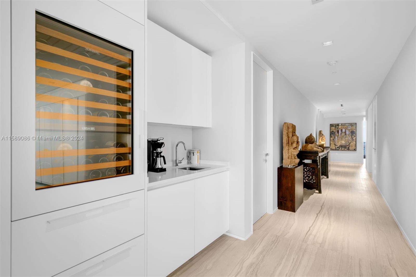 ONE THOUSAND MUSEUM CONDO - Residential