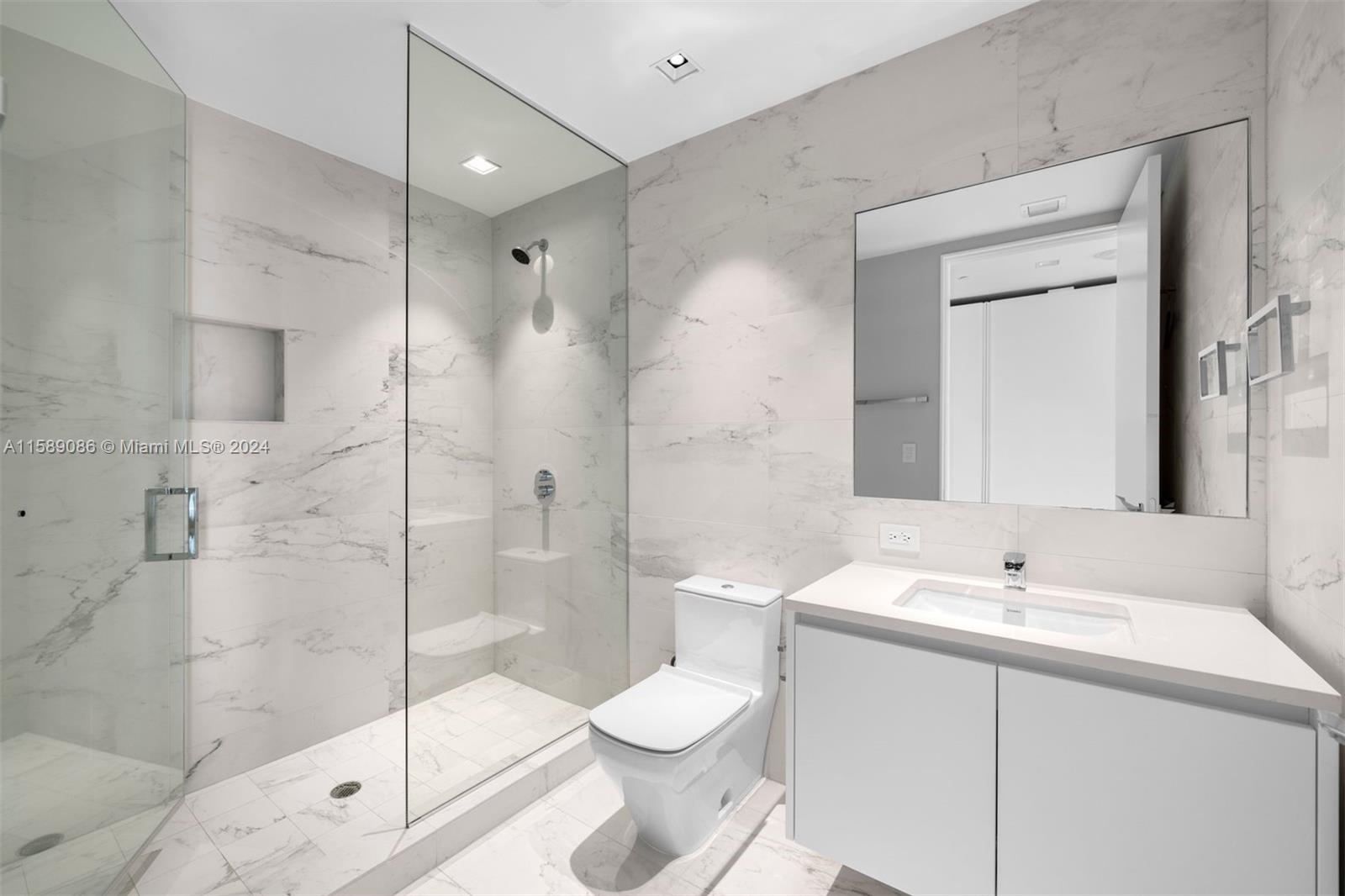 ONE THOUSAND MUSEUM CONDO - Residential