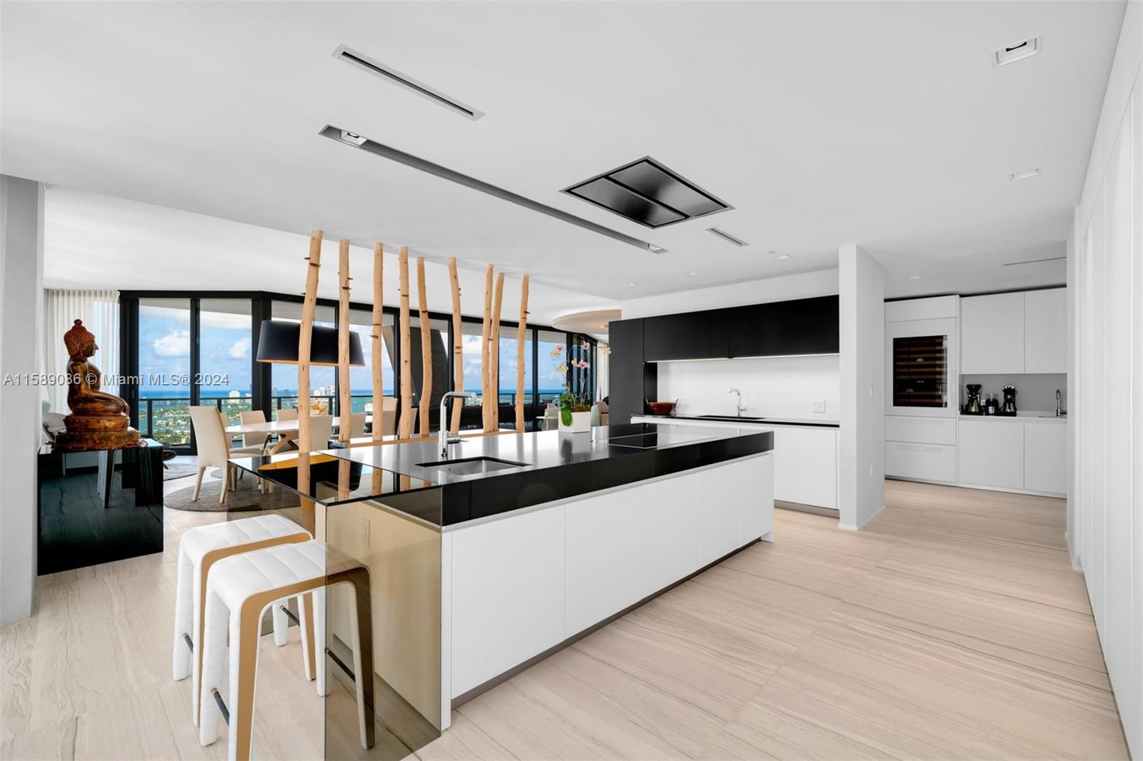 ONE THOUSAND MUSEUM CONDO - Residential