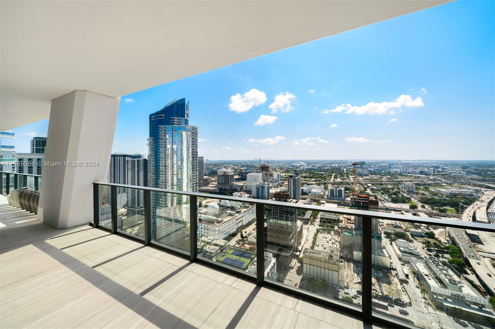 ONE THOUSAND MUSEUM CONDO - Residential