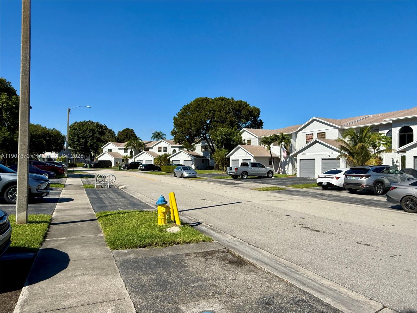 PEMBROKE POINTE SEC ONE - Residential